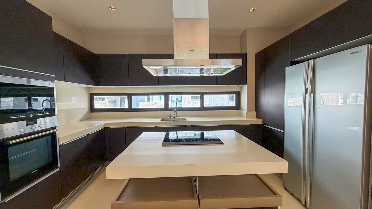 บ้านพระราม 9 เพชรบุรีตัดใหม่ RCA : 🏡 บ้านโครงการ Parc Priva | บ้านเดี่ยว 3 ชั้น 5+1 ห้องนอน ย่านห้วยขวาง กรุงเทพฯ