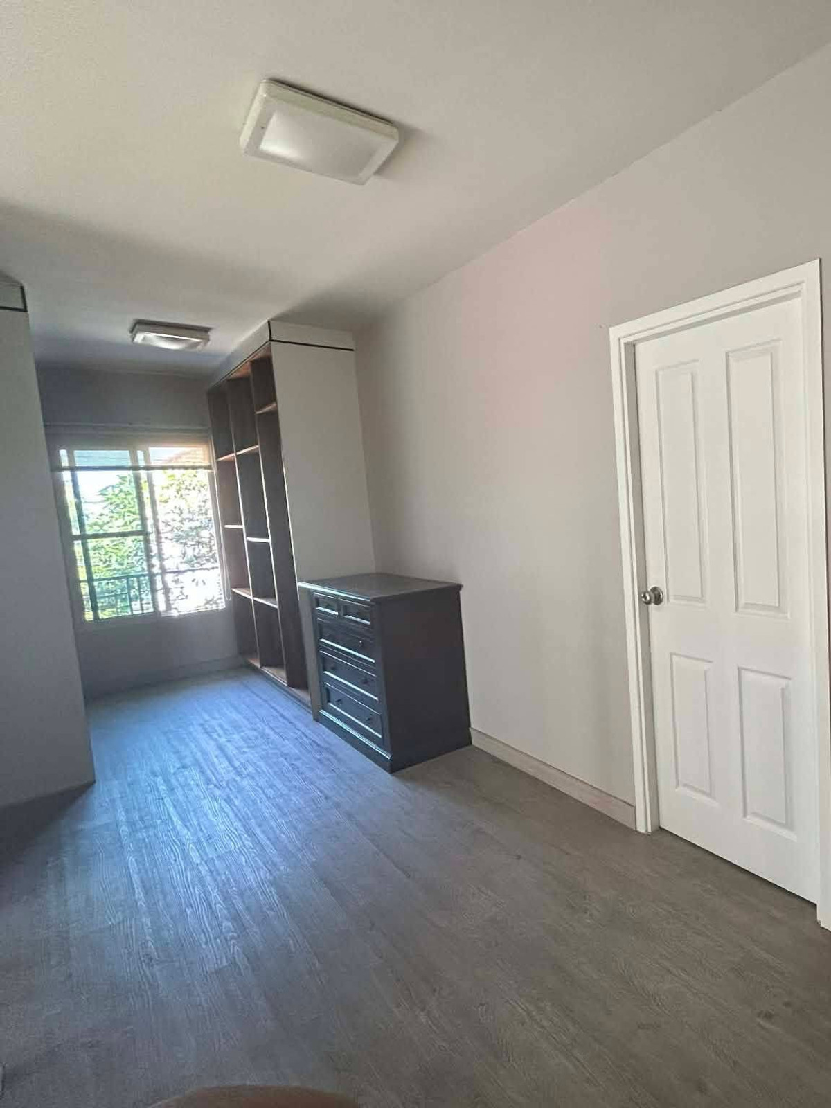 ให้เช่าบ้านสมุทรปราการ สำโรง : ให้เช่าบ้านเดี่ยว หมู่บ้านเดอะแพลนท์ บางนา ติด Market Village สุวรรณภูมิ ใกล้ Mega Bangna