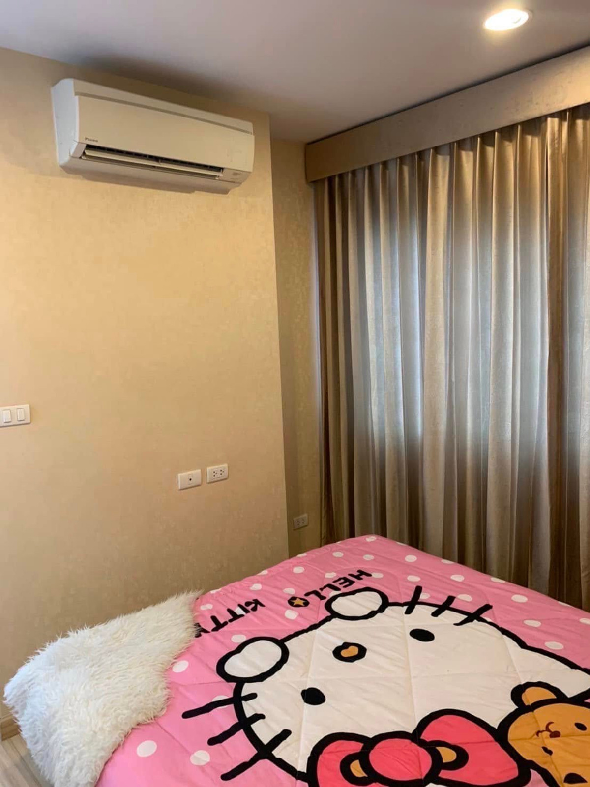 For RentCondoThaphra, Talat Phlu, Wutthakat : Bangkok Horizon Ratchada Thapra【𝐑𝐄𝐍𝐓】🔥A room with brown tones, bright and airy, pleasing to the eye.🔥 Contact Line ID: @hacondo