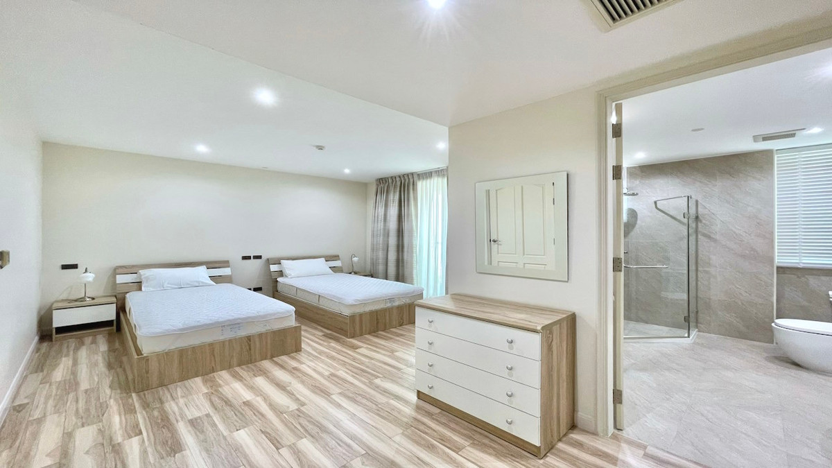 ขายคอนโดสุขุมวิท อโศก ทองหล่อ : Best Price 4BR Condo at Ideal 24 Sukhumvit 24 Near BTS Phrom Phong