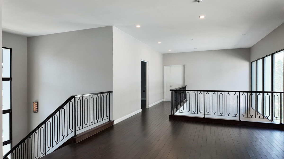 ขายบ้านปิ่นเกล้า จรัญสนิทวงศ์ : Grand Bangkok Boulevard Pinklao-Kanchana บ้านหลังมุมติดสวน ขนาดใหญ่ 620 ตร.ม. Please call: 082-894-4624