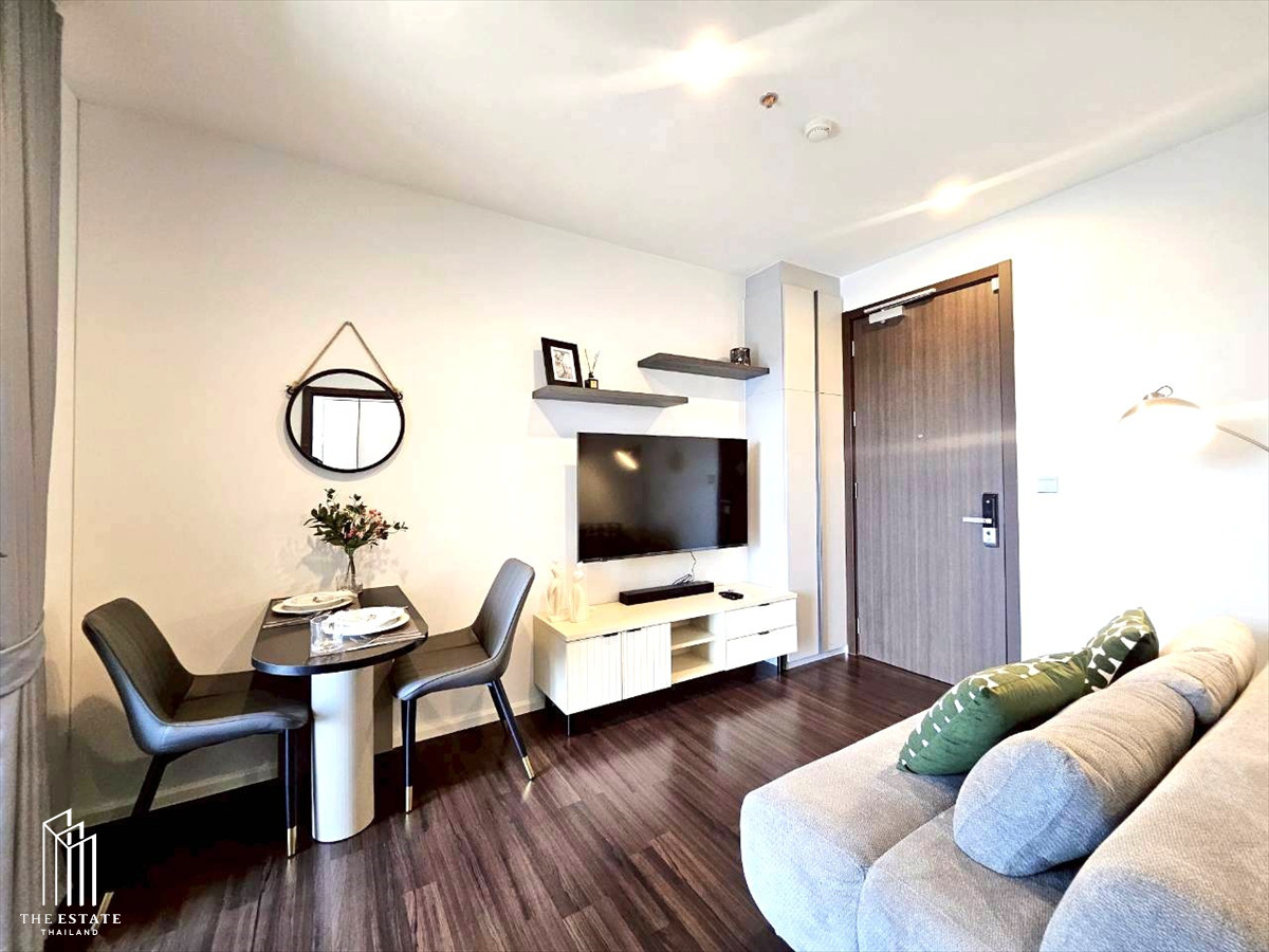 For RentCondoOnnut, Udomsuk : For rent Whizdom Inspire Sukhumvit. Indulge in privacy with a brand new corner unit, a unique layout per floor, fully furnished, first-time rental. Closed kitchen with balcony access and stunning panoramic views. @22,000 Baht