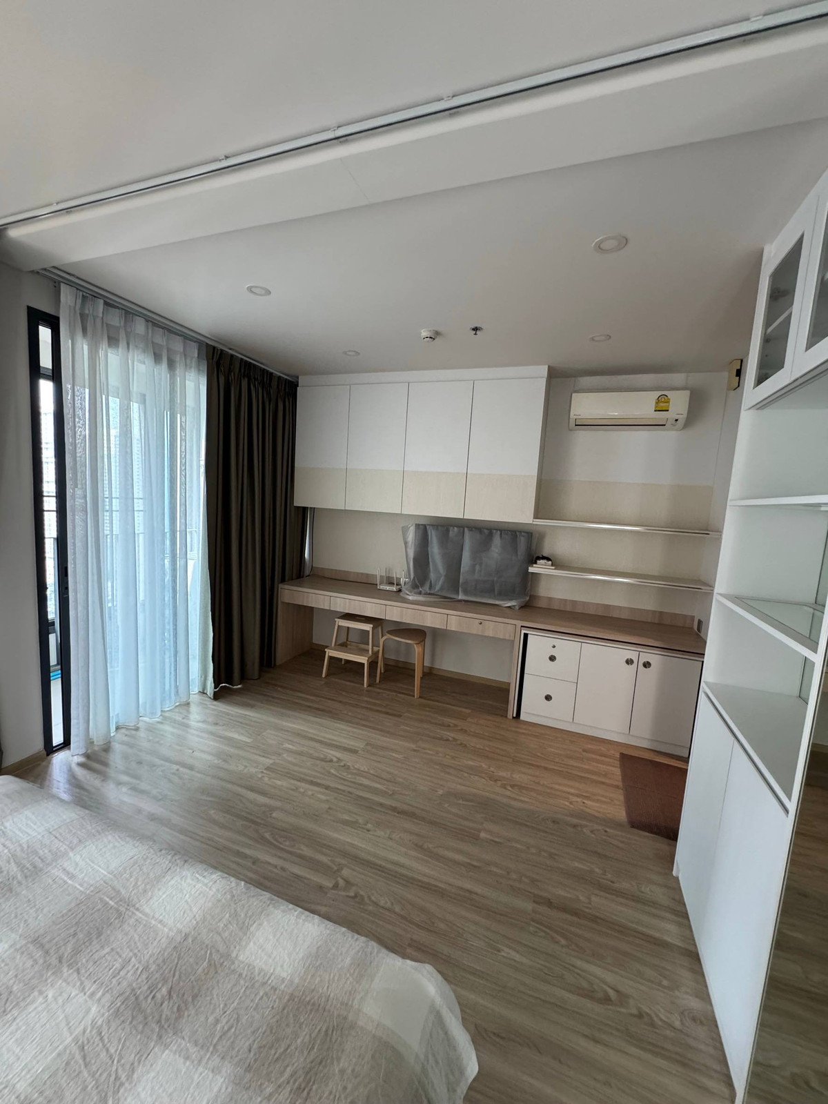 For SaleCondoRatchathewi,Phayathai : Ideo Q Siam Ratchathewi【𝐒𝐄𝐋𝐋 & 𝐑𝐄𝐍𝐓】🔥A luxurious, modern-looking room with eye-catching color tones🔥 Contact Line ID: @hacondo