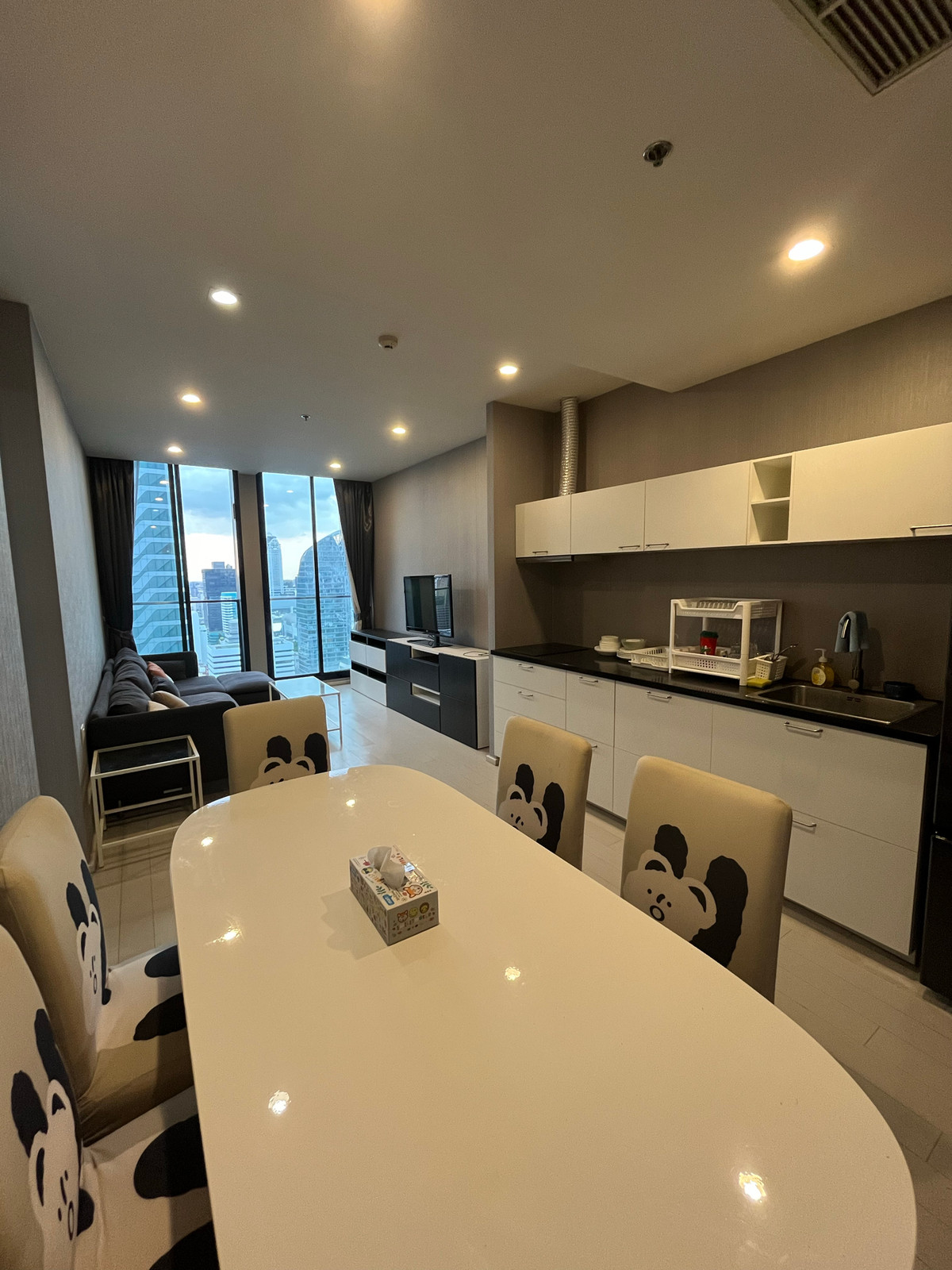 For RentCondoWitthayu, Chidlom, Langsuan, Ploenchit : for rent condo Noble Ploenchit 2 Beds hight floor 82 Sq.m