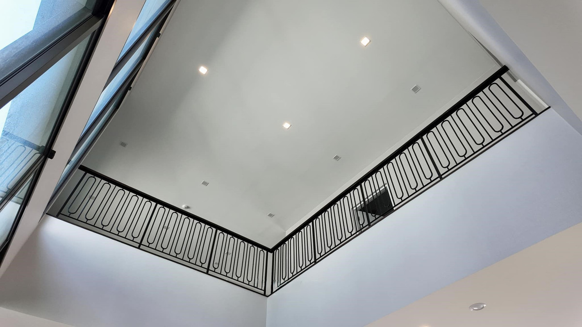 ขายบ้านปิ่นเกล้า จรัญสนิทวงศ์ : Grand Bangkok Boulevard Pinklao-Kanchana บ้านหลังมุมติดสวน ขนาดใหญ่ 620 ตร.ม. Please call: 082-894-4624