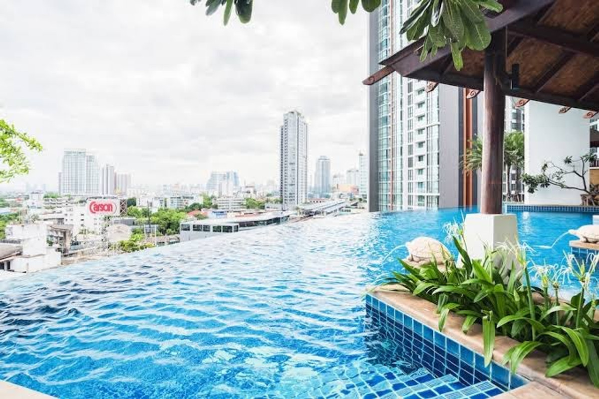 For SaleCondoOnnut, Udomsuk : Sky Walk (Weltz Residences) / Open view, good condition, best price in the market, near BTS Phra Khanong. / 2 bed 60 sq.m.Tel. 0937890899