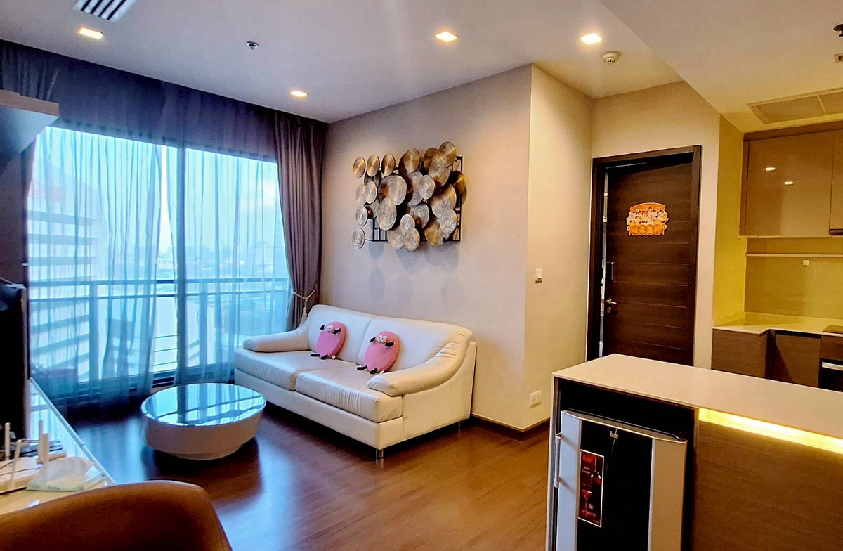 ให้เช่าคอนโดรัชดา ห้วยขวาง : ✨ Rare Item! ให้เช่า Ivy Ampio ห้อง Combine ขนาดใหญ่ สุดหรู 🏙️