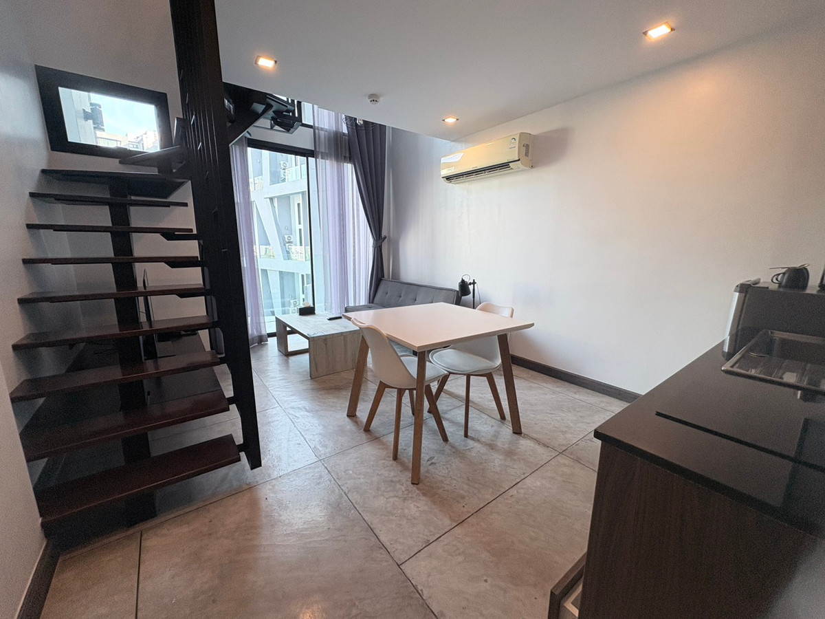 ให้เช่าคอนโดภูเก็ต : Best Price ✨ ให้เช่า Utopia Naiharn สไตล์ Loft ห้องสวยมาก วิวสระว่ายน้ำ ฟรีทำความสะอาด 1 ครั้ง/อาทิตย์