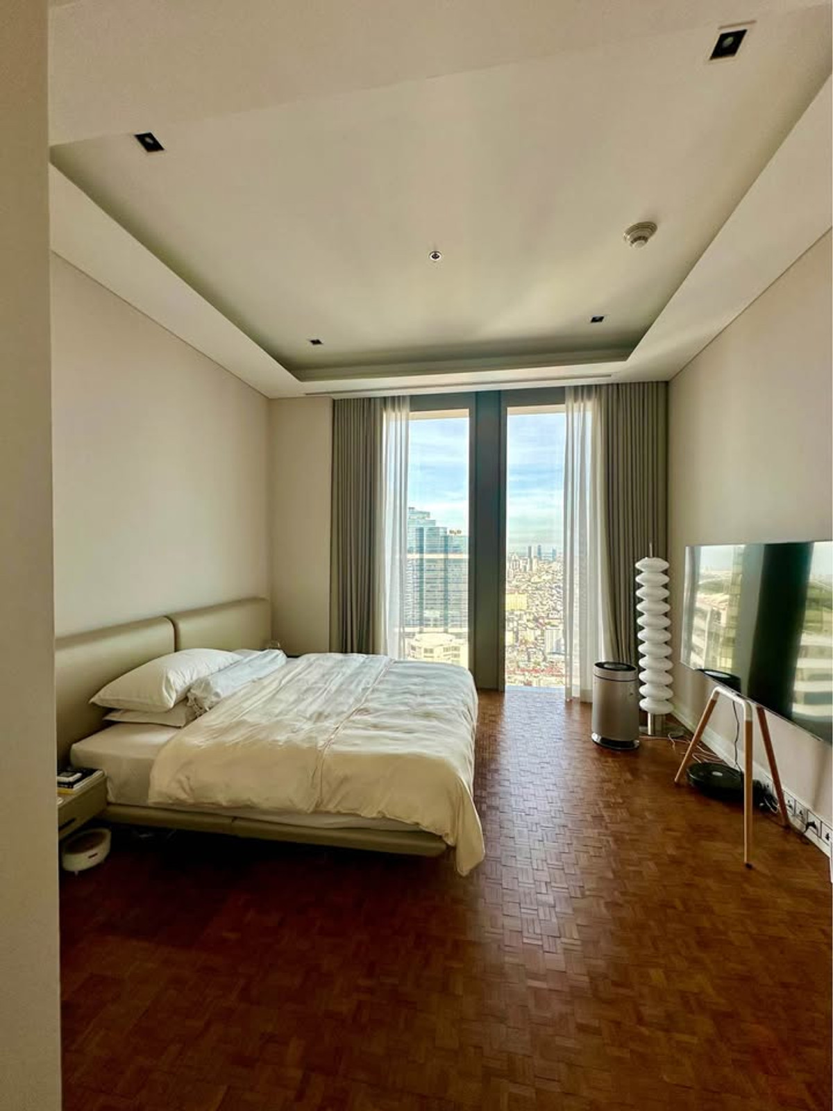 For RentCondoSathorn, Narathiwat : 🌇✨Luxury 2 bedroom condo for rent - The Ritz-Carlton Residences Bangkok in the heart of Sathorn and pets Friendly