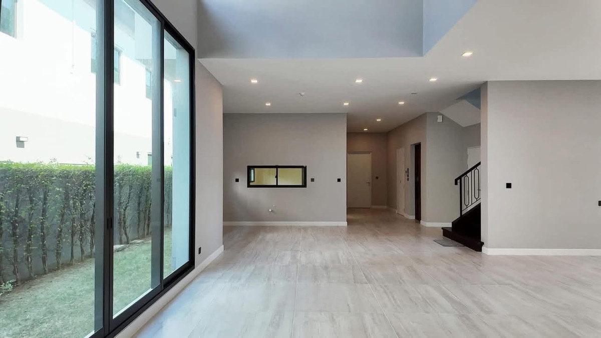 ขายบ้านปิ่นเกล้า จรัญสนิทวงศ์ : Grand Bangkok Boulevard Pinklao-Kanchana บ้านหลังมุมติดสวน ขนาดใหญ่ 620 ตร.ม. Please call: 082-894-4624