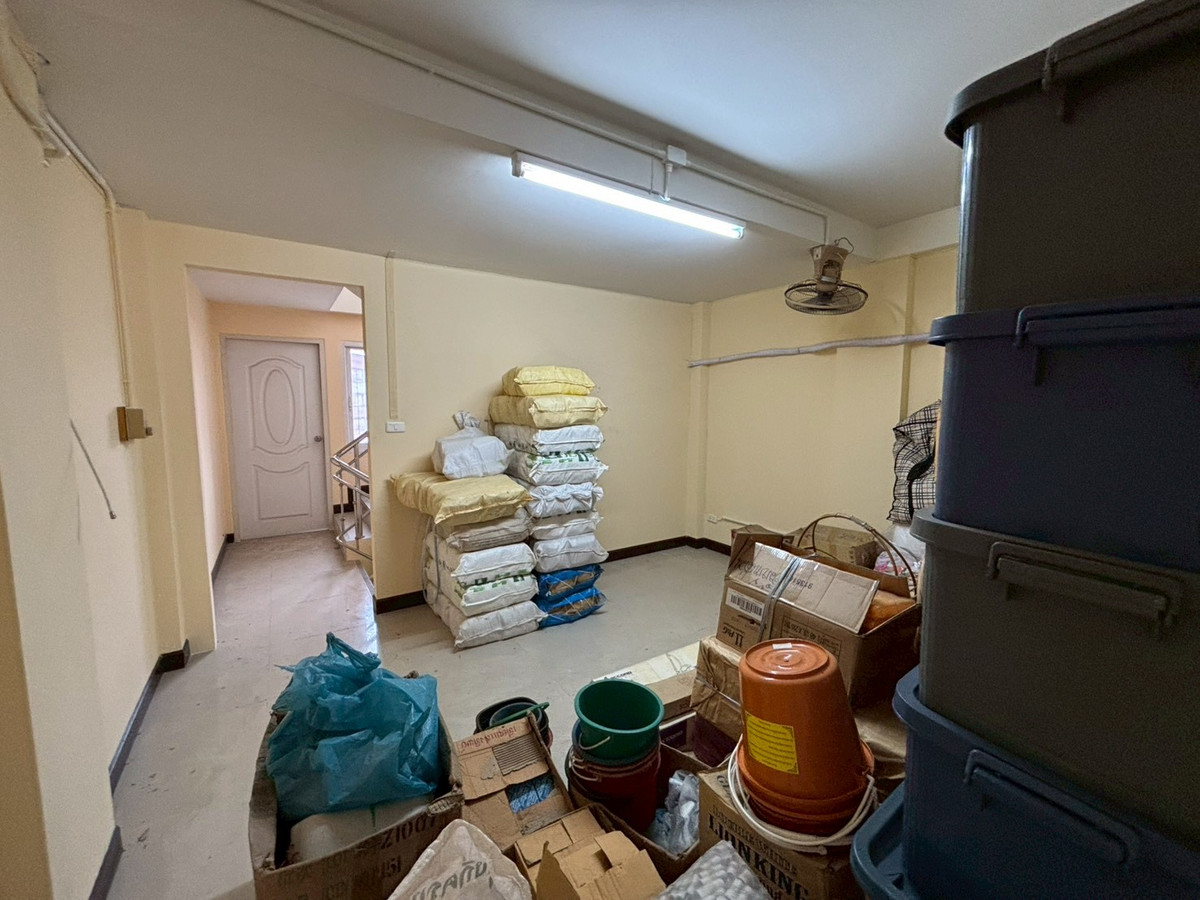 ขายอาคารพาณิชย์เชียงใหม่ : 95872 - ขายอาคารพาณิชย์ 3 ชั้น ทำเลศักยภาพสูง ใกล้อาเขตเชียงใหม่