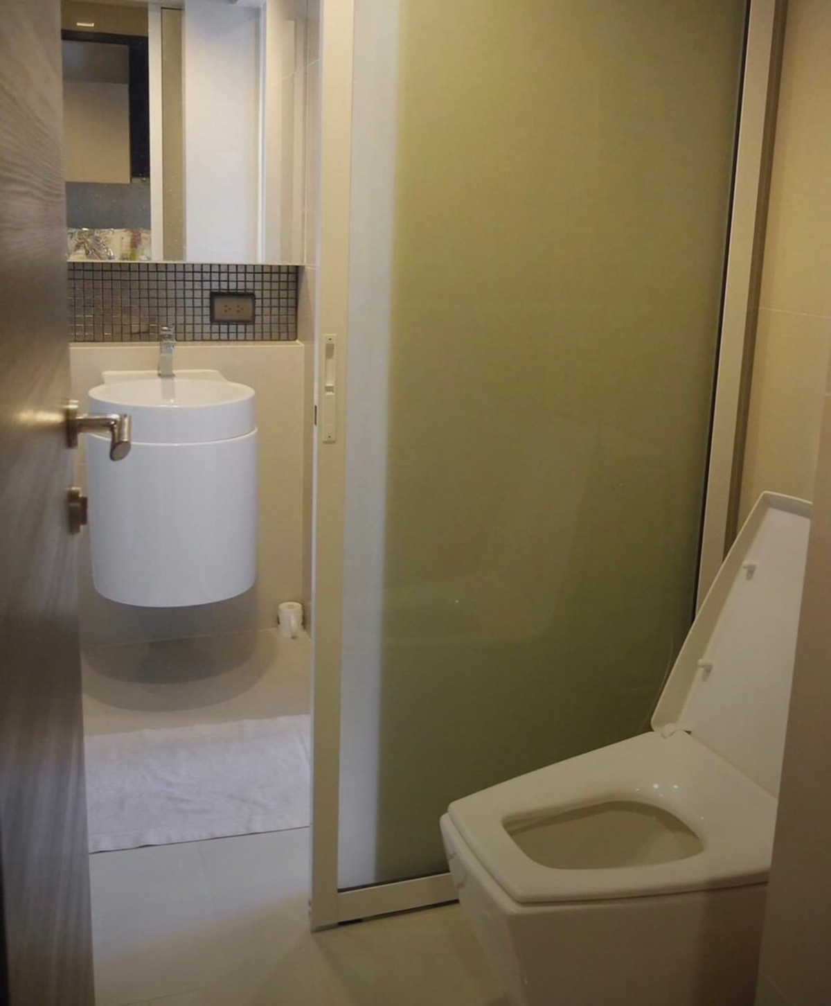 ให้เช่าคอนโดสาทร นราธิวาส : ให้เช่า 📍 Rhythm Sathorn 📍 เฟอร์นิเจอร์ และ เครื่องใช้ไฟฟ้าครบ ใกล้ BTS สุรศักดิ์