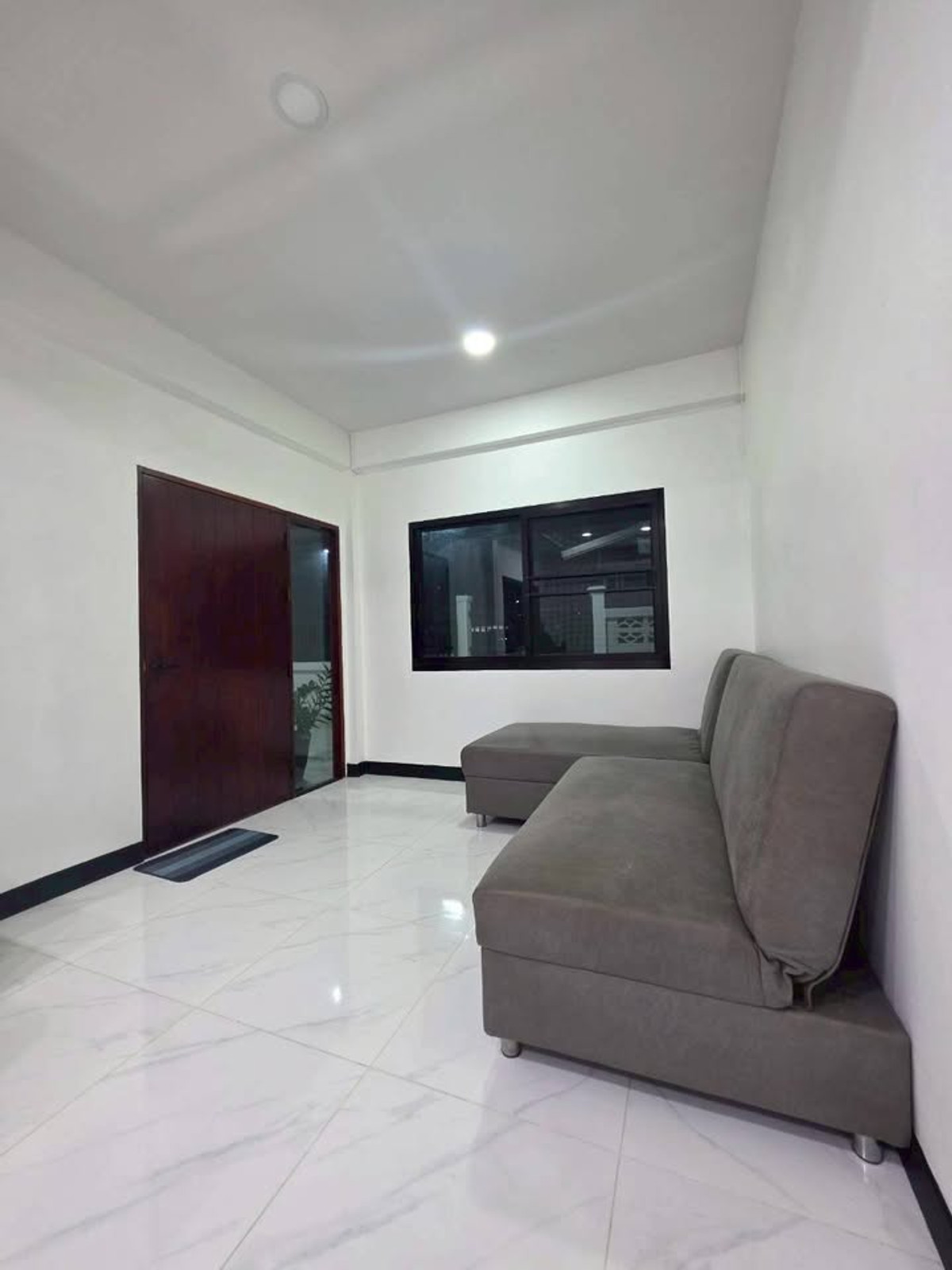 For RentHouseNonthaburi, Bang Yai, Bangbuathong : 4Bedroom House, 51 sq.wa., near MRT Saimai Station (less than 1 km walk), 3 Parking Spaces, Suitable for Company Registration