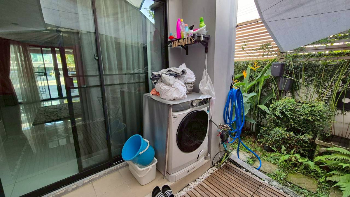 For RentTownhomeRattanathibet, Sanambinna : Townhouse for rent, corner plot, Baan Klang Muang Rattanathibet