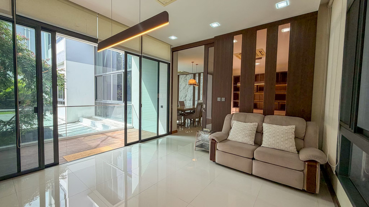 บ้านพระราม 9 เพชรบุรีตัดใหม่ RCA : 🏡 บ้านโครงการ Parc Priva | บ้านเดี่ยว 3 ชั้น 5+1 ห้องนอน ย่านห้วยขวาง กรุงเทพฯ