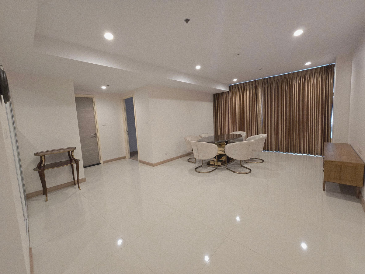 For RentCondoRama3 (Riverside),Satupadit : Condo for rent, Supalai Riva Grand Rama 3, 28th floor, size 99.78 sq m., 2 bedrooms, ready to move in immediately.
