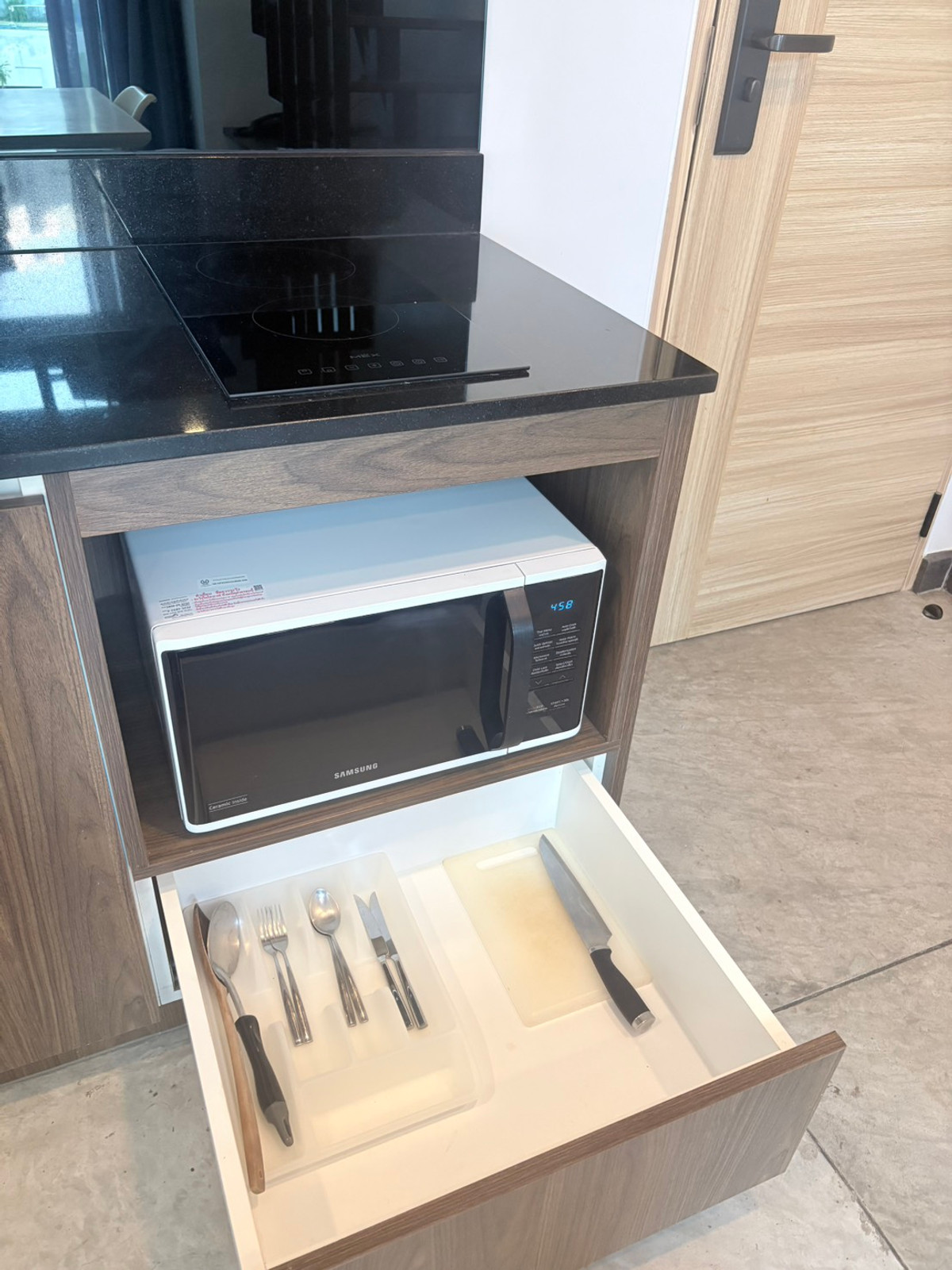 ให้เช่าคอนโดภูเก็ต : Best Price ✨ ให้เช่า Utopia Naiharn สไตล์ Loft ห้องสวยมาก วิวสระว่ายน้ำ ฟรีทำความสะอาด 1 ครั้ง/อาทิตย์