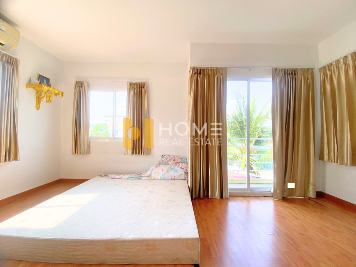 ขายบ้านมีนบุรี-ร่มเกล้า : หลังใหญ่ 65 ตร.วา ราคานี้หาไม่ได้แล้ว 🔥 ฟลอร่า วิลล์ พาร์ค ซิตี้ สุวินทวงศ์ / 3 ห้องนอน (ขาย), Flora Ville Park City Suwinthawong / 3 Bedrooms (FOR SALE) FAHS006