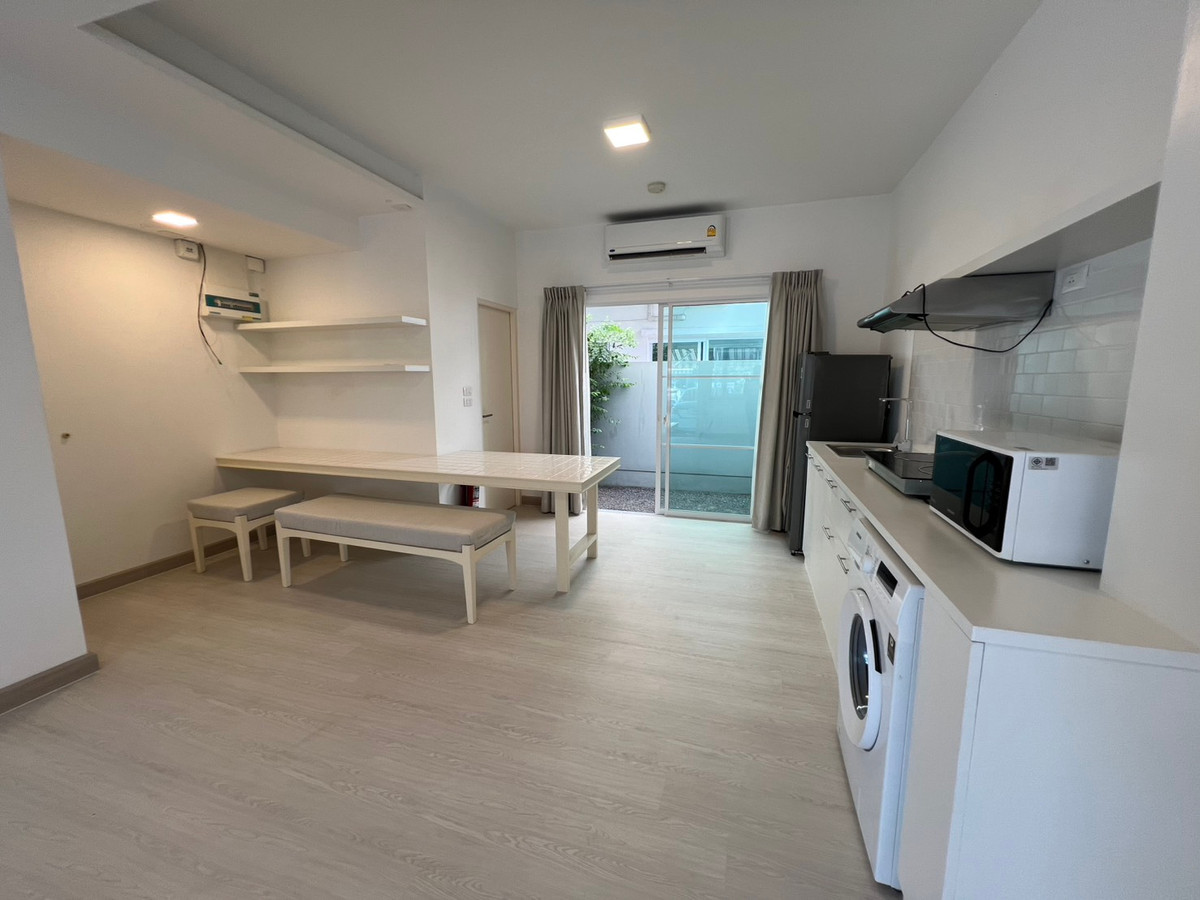 For SaleTownhomeBangna, Bearing, Lasalle : P-2977 Urgent sale!  Indy 4 Bangna KM.7, ready to move in, good location, near MEGA Bangna.