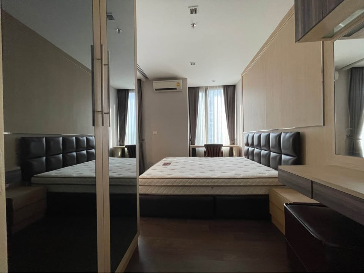 ให้เช่าคอนโดสาทร นราธิวาส : Nara 9【𝐑𝐄𝐍𝐓】🔥ห้องโมเดิร์นลักชู เฟอร์บิ้วอินดูภูมิฐาน🔥 ติดต่อไลน์ไอดี: @hacondo