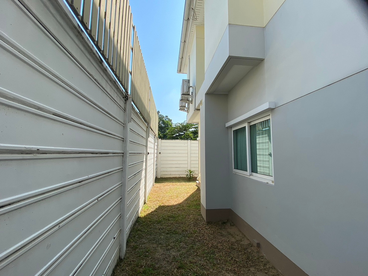 ขายบ้านสมุทรปราการ สำโรง : ขายบ้านเดี่ยว หลังมุม เลอนิโอ สุขุมวิท–เอราวัณ ใกล้ BTS โรงเรียนนายเรือ