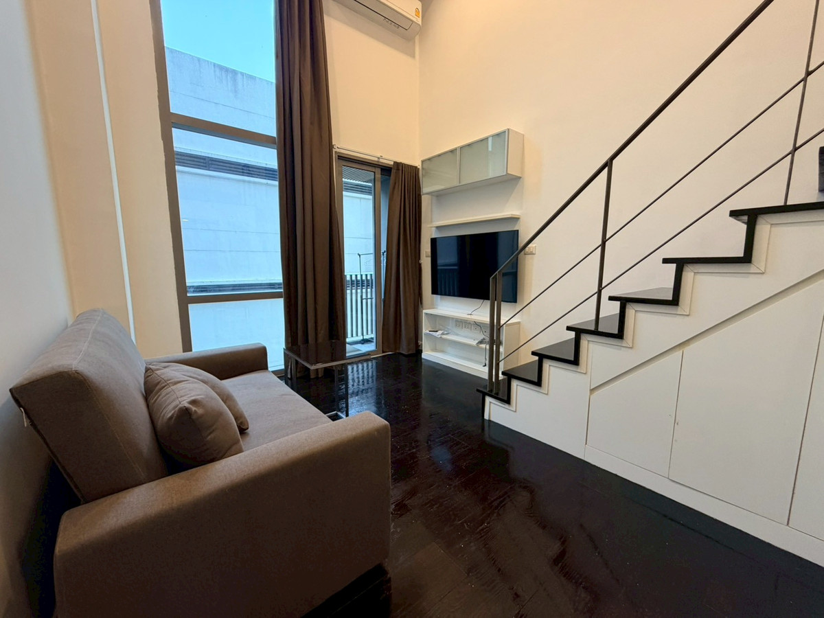 ให้เช่าคอนโดสุขุมวิท อโศก ทองหล่อ : 🐶🐱 คอนโดเลี้ยงสัตว์ได้ ใจกลางสุขุมวิท! ห้องรีโนเวทใหม่ น่าอยู่มาก✨