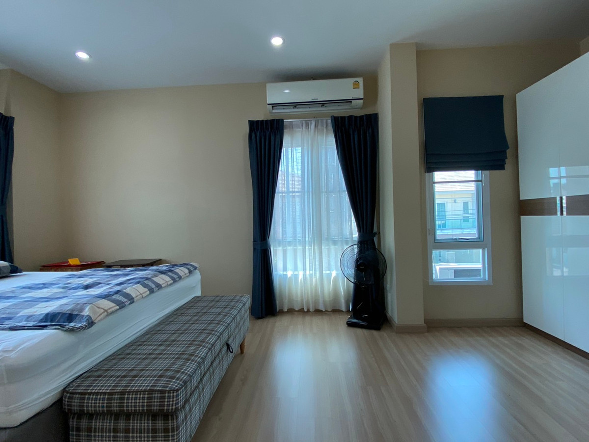 ขายบ้านสมุทรปราการ สำโรง : ขายบ้านเดี่ยว หลังมุม เลอนิโอ สุขุมวิท–เอราวัณ ใกล้ BTS โรงเรียนนายเรือ