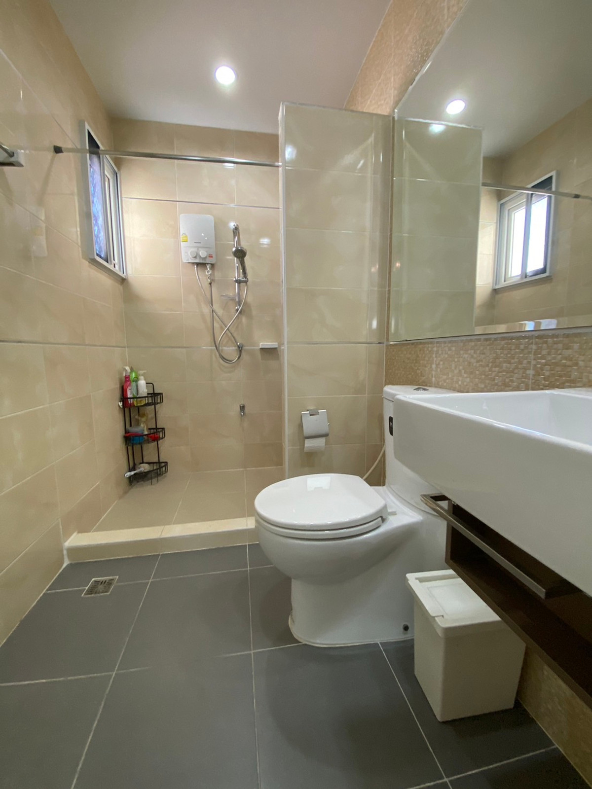 ขายบ้านสมุทรปราการ สำโรง : ขายบ้านเดี่ยว หลังมุม เลอนิโอ สุขุมวิท–เอราวัณ ใกล้ BTS โรงเรียนนายเรือ