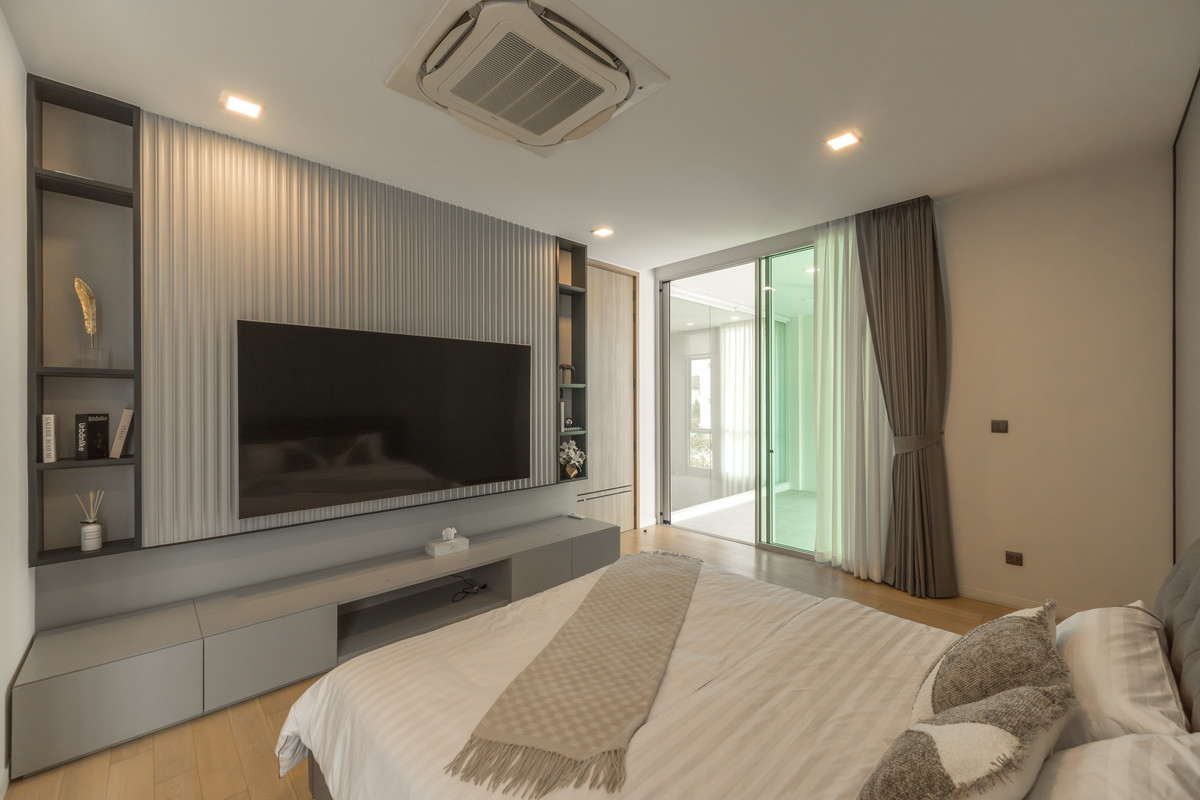 ขายบ้านเลียบทางด่วนรามอินทรา : ขายบ้านหรู VIVE เอกมัย–รามอินทรา ตกแต่งใหม่ พร้อมเข้าอยู่  พื้นที่กว้าง ฟังก์ชันครบ