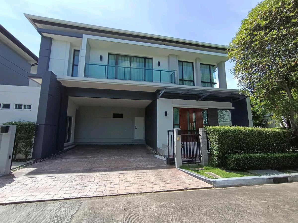 For SaleHouseBangna, Bearing, Lasalle : Single house 4 beds 4 bath plus maid room near Mega Bangna Single house 4 beds 4 bath plus maid room near Mega Bangna