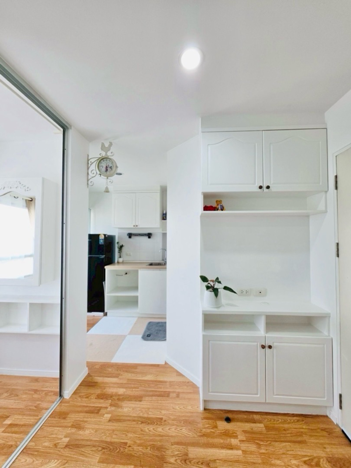 ขายคอนโดนวมินทร์ รามอินทรา : ขาย/เช่าด่วน! คอนโดลุมพินี พาร์ค นวมินทร์-ศรีบูรพา 
ซ.นวมินทร์36-38 คลองกุ่ม, บึงกุ่ม T. 081-834-1501 (ตี๋)