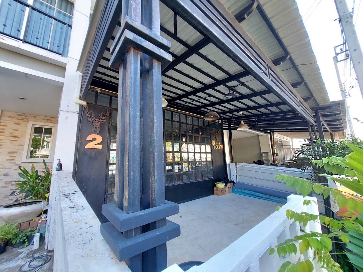 ทาวน์โฮมเกษตร นวมินทร์ ลาดปลาเค้า : ขาย/ให้เช่าทาวน์โฮม 3 ชั้น โกลเด้นทาวน์ ซ.นวมินทร์ 42  บึงกุ่ม 5 ห้องนอน 4 ห้องน้ำ ต่อเติมครบ คุ้มค่าทุกตารางนิ้ว