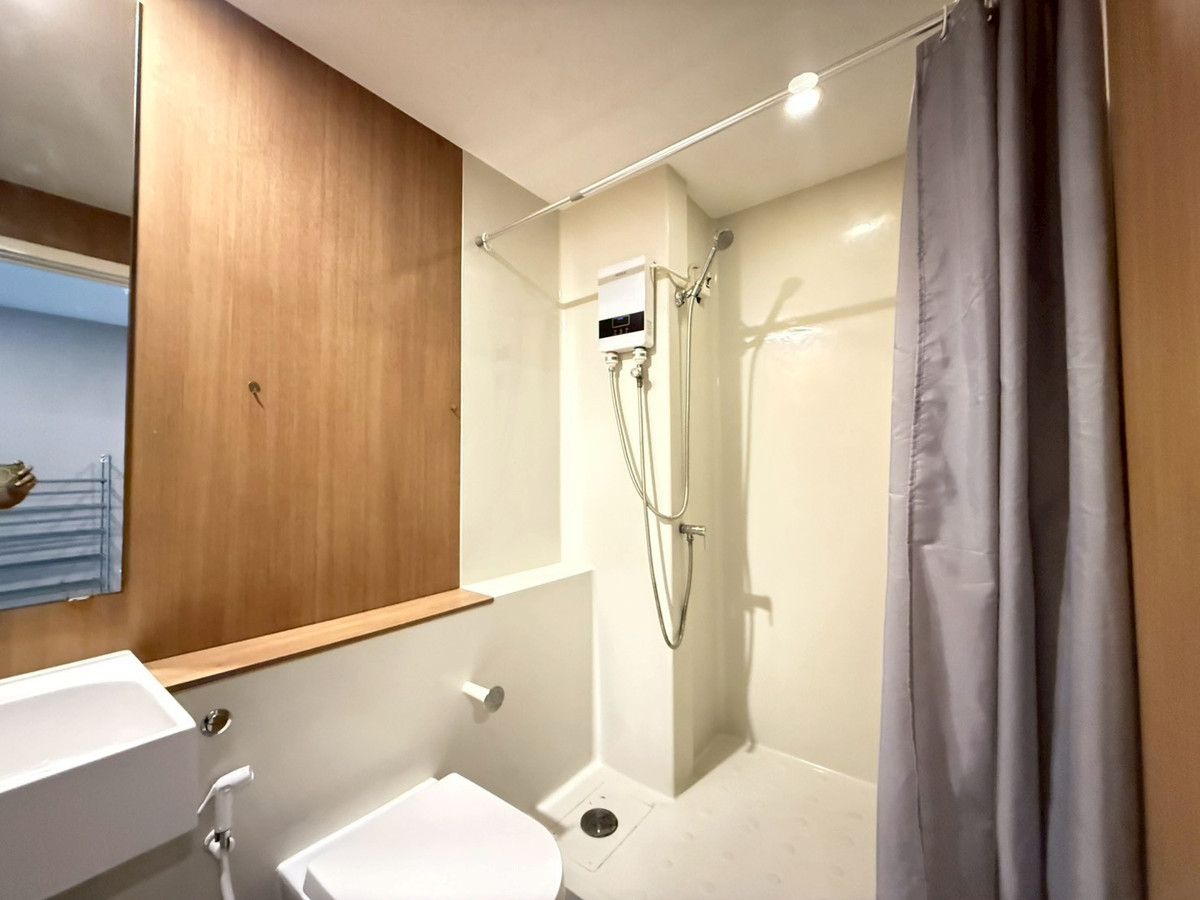 ให้เช่าคอนโดสาทร นราธิวาส : ด่วน ให้เช่า 2 ห้องนอน ห้องใหญ่ ราคาถูก มุมสงบร่มรื่น ใกล้บีทีเอสสุรศักดิ์