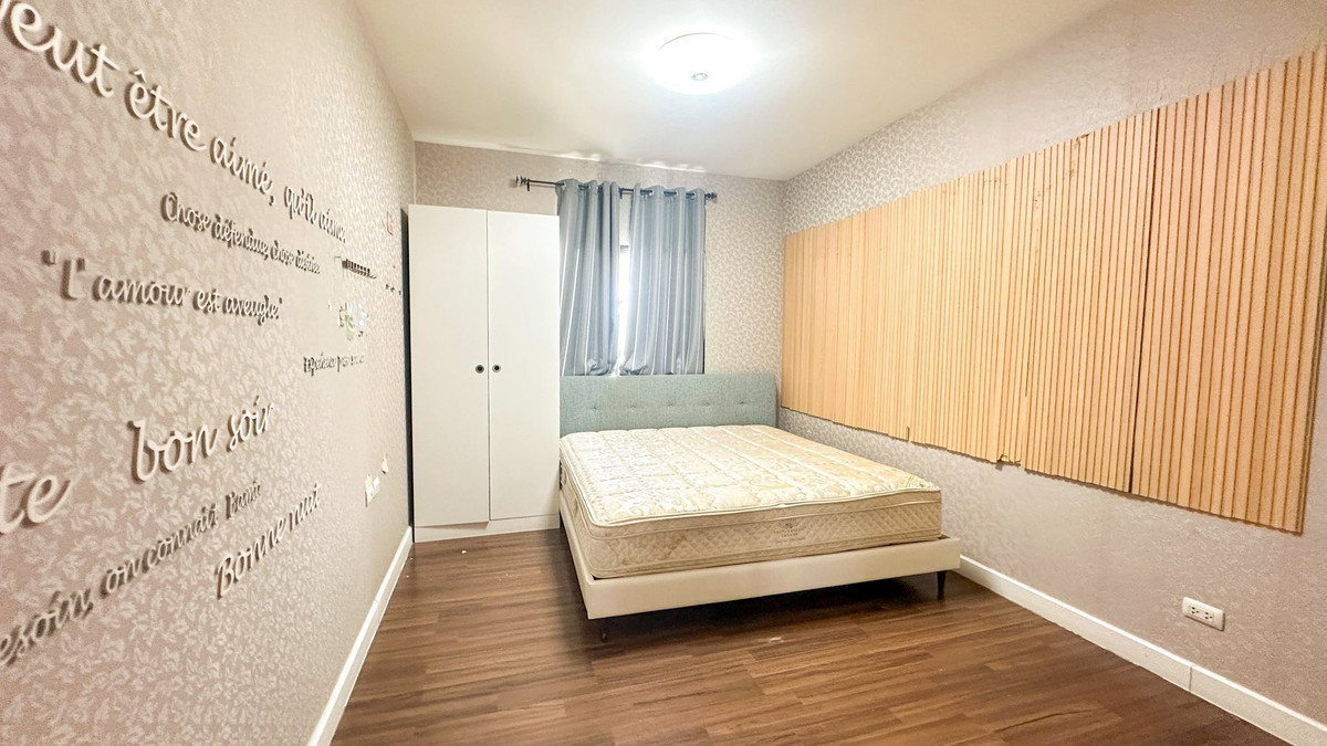 ให้เช่าบ้านนวมินทร์ รามอินทรา : ให้เช่า Habitia วัชรพล บ้านเดี่ยว 2ชั้น เนื้อที่ 67 ตรว. ฟังก์ชั่น 3 ห้องนอน 3 ห้องน้ำ โครงการคุณภาพ เหมาะสำหรับครอบครัว ทำเลศักยภาพใกล้ทางด่วน ใกล้ Fashion Island  เฟอร์นิเจอร์+เครื่องใช้ไฟฟ้าครบ (Fully Furnished )