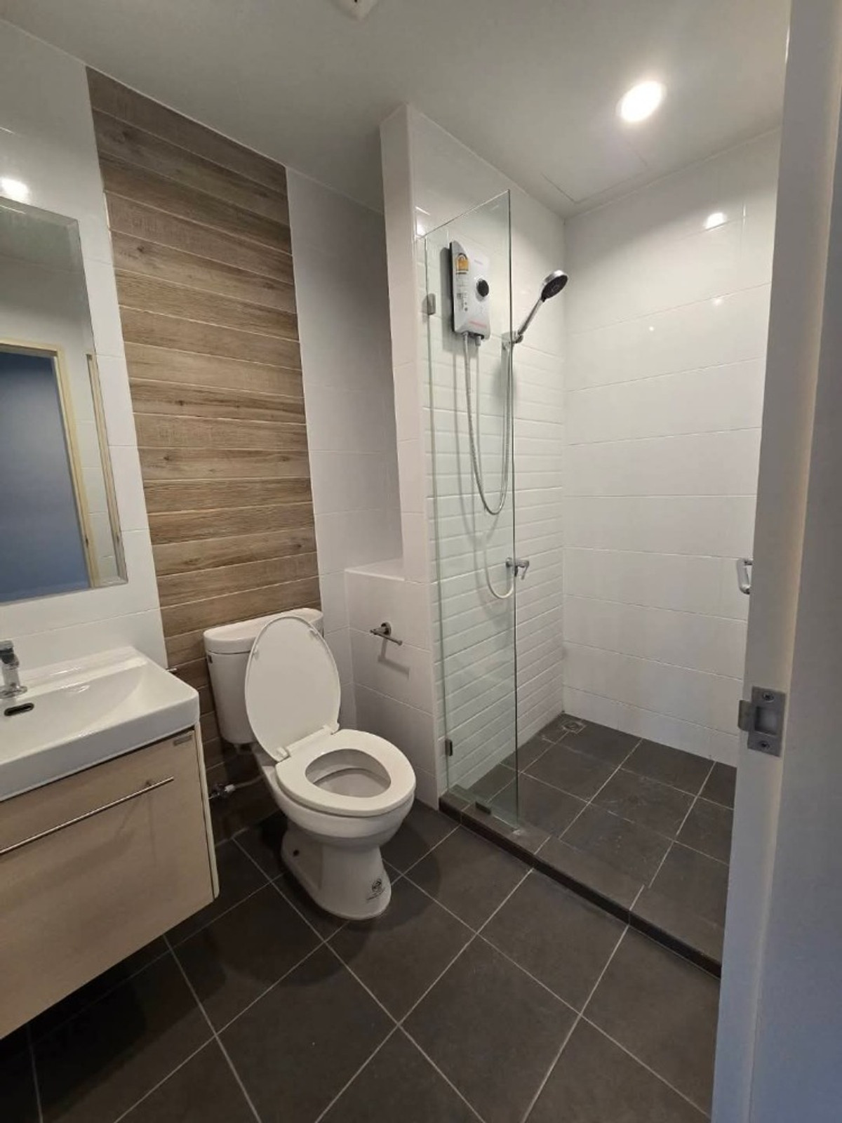 ให้เช่าคอนโดท่าพระ ตลาดพลู วุฒากาศ : Metro Sky Wutthakat【𝐒𝐄𝐋𝐋 & 𝐑𝐄𝐍𝐓】🔥ห้องโทนอบอุ่น วิวเมืองเต็มตา แสงธรรมชาติสวย🔥 ติดต่อไลน์ไอดี: @hacondo