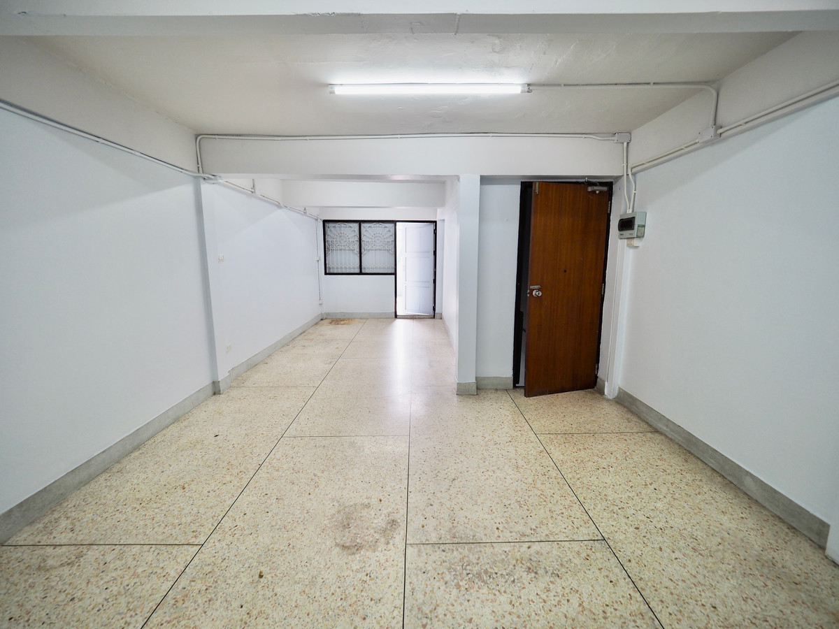 For RentTownhomeSathorn, Narathiwat : Renovated 4.5-storey townhouse with 1 car parking in Sathorn