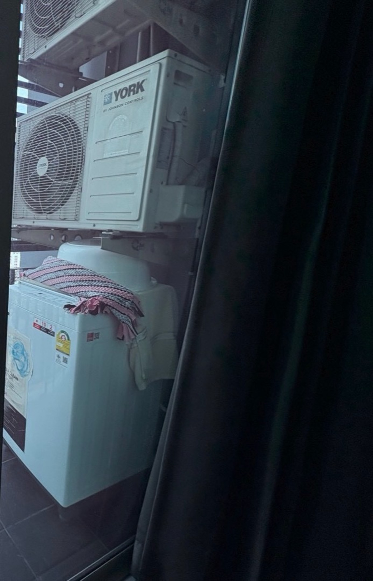 For RentCondoRamkhamhaeng, Hua Mak : Condo for rent Chewathai Ramkhamhaeng with washing machine