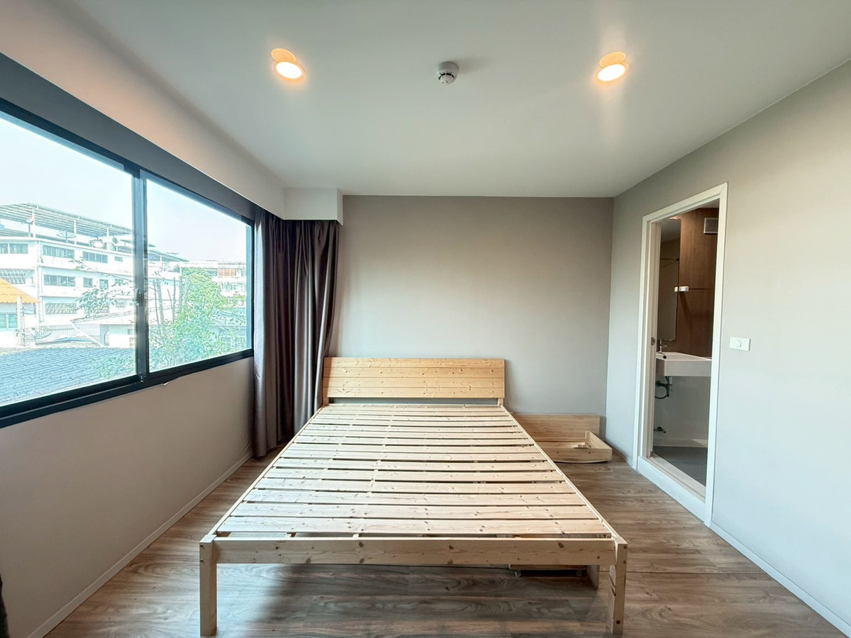 ให้เช่าคอนโดสาทร นราธิวาส : ด่วน ให้เช่า 2 ห้องนอน ห้องใหญ่ ราคาถูก มุมสงบร่มรื่น ใกล้บีทีเอสสุรศักดิ์