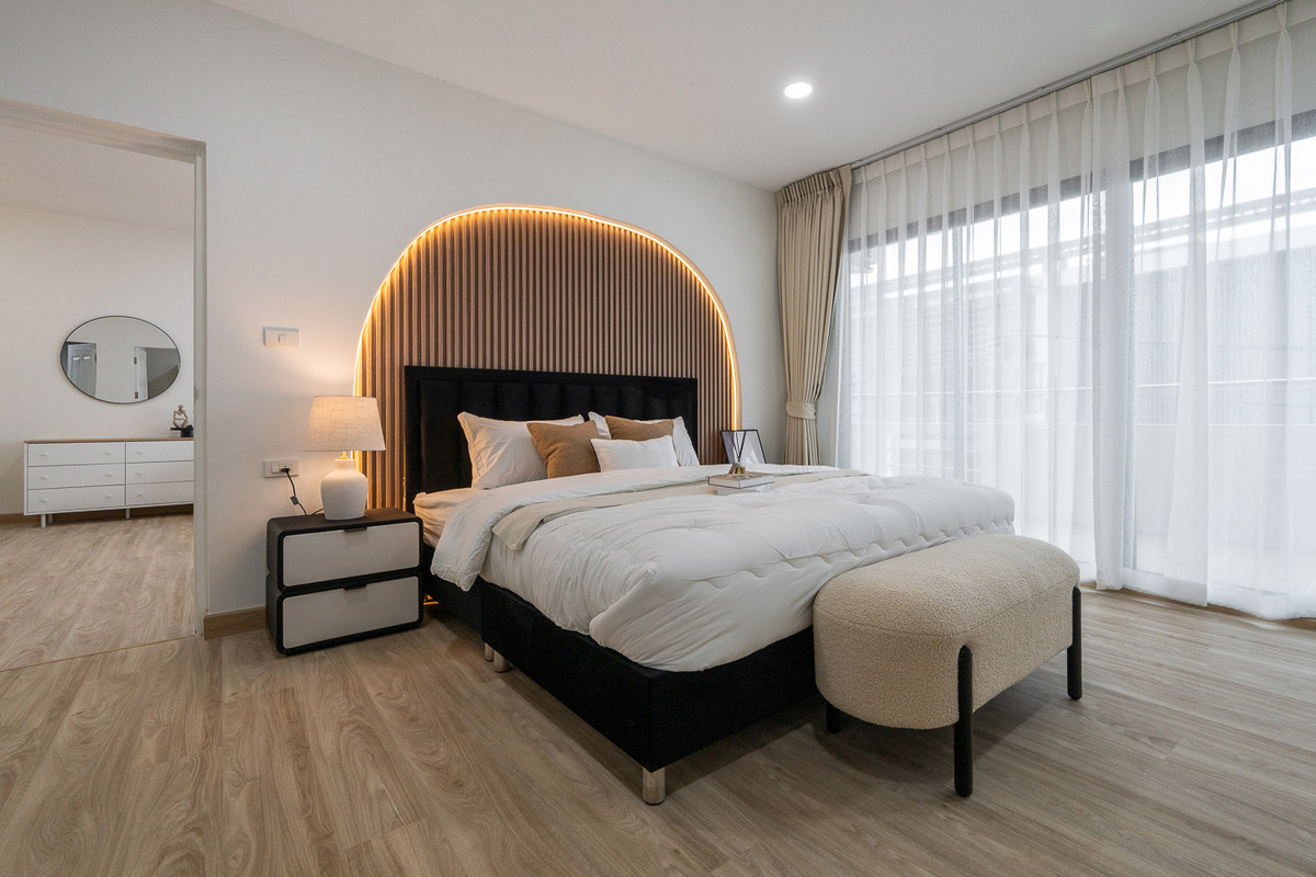 For SaleCondoPattanakan, Srinakarin : Flora Ville, large room, 2 bedrooms, fully furnished, near the Airport Link, convenient travel_Do793