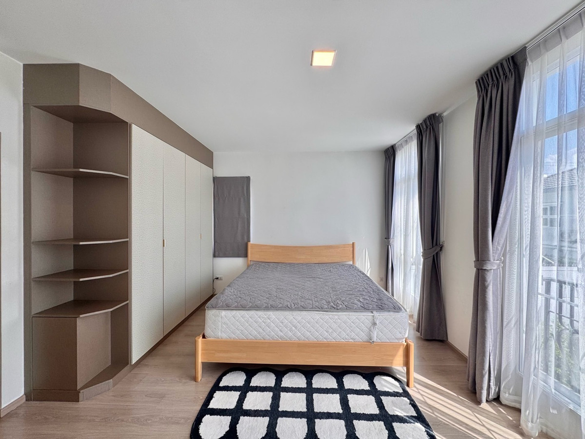 ให้เช่าทาวน์โฮมบางนา แบริ่ง ลาซาล : 💥ForRent💥Indy2 Bangna Ramkhamhang2 🏡 Near Mega Bangna ‼️Corner House ⭐️ Private Garden 🌳 Ready to move in ‼️  Fully Furnished ✨