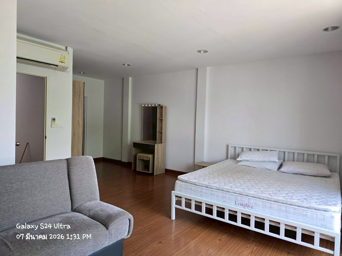 For RentTownhomeEakachai, Bang Bon : 27,000 baht for rent, newly decorated!! Single house mood