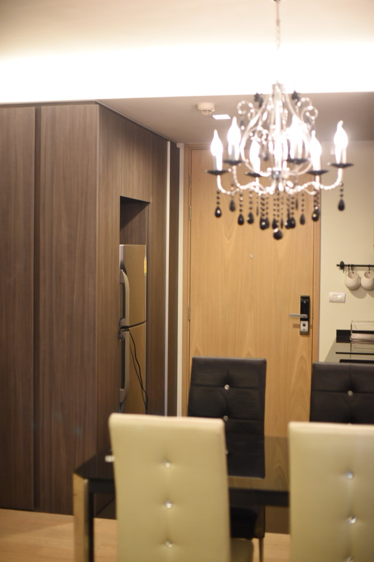 ให้เช่าคอนโดสุขุมวิท อโศก ทองหล่อ : ให้เช่า Via49 ราคา 30,000 บาท [MKr260311]