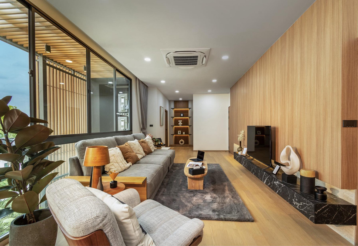 ขายทาวน์โฮมลาดพร้าว101 แฮปปี้แลนด์ : ขายทาวน์โฮมหรู ARBOR URBAN ลาดพร้าว | 485 ตร.ม. ติด MRT มหาดไทย 50 ม. หลังมุม มีลิฟต์ ตกแต่งแบบ Fully-furnished พร้อมเครื่องใช้ไฟฟ้า พร้อมอยู่ "ที่สุดของความเป็นส่วนตัวและทำเลศักยภาพ เดินไปขึ้นรถไฟฟ้าได้ใน 1 นาที"