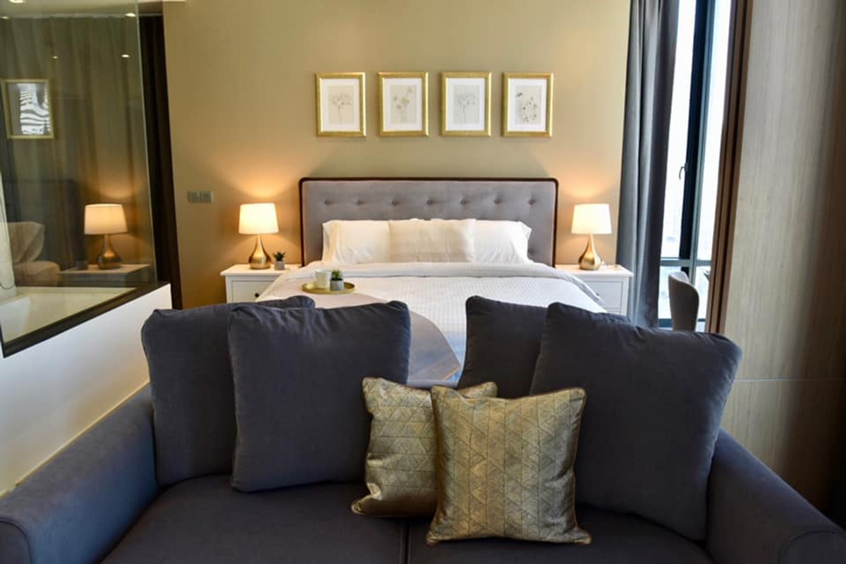 ขายคอนโดสีลม ศาลาแดง บางรัก : Ashton Silom【𝐒𝐄𝐋𝐋 & 𝐑𝐄𝐍𝐓】🔥สัมผัสความผ่อนคลายในห้องที่สร้างสรรค์พื้นที่ใช้สอยได้อย่างลงตัว ตอบโจทย์ทุกไลฟ์สไตล์🔥 ติดต่อไลน์ไอดี: @hacondo