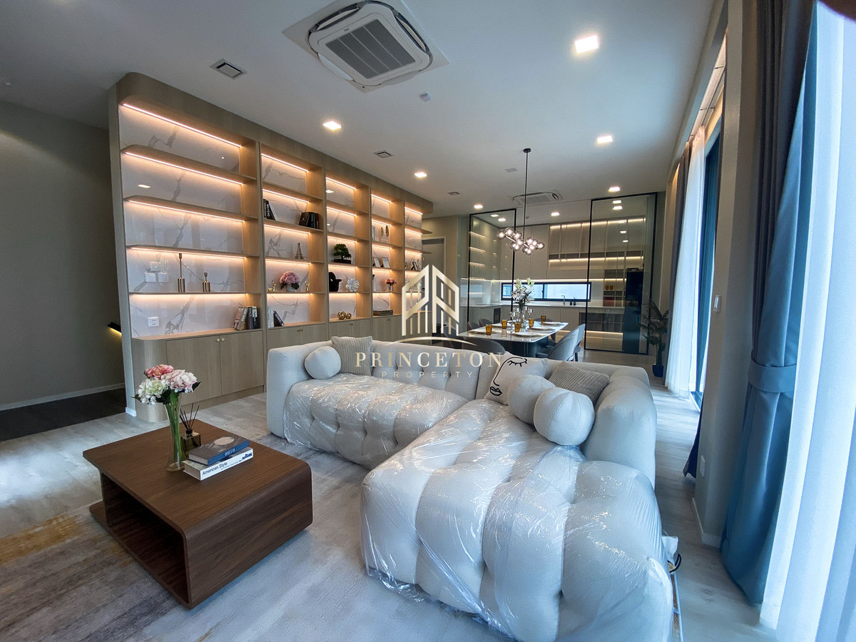 HousePattanakan, Srinakarin :  Luxury House For Sale or Rent VIVE Krungthep Kreetha next to Wellington School 📞092-4252445