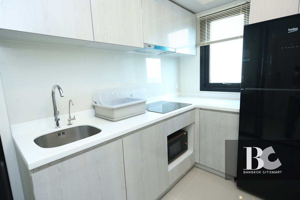 ให้เช่าคอนโดพระราม 9 เพชรบุรีตัดใหม่ RCA : 🔥 Hot Deal 2 bedrooms for rent at Life asoke 🔥