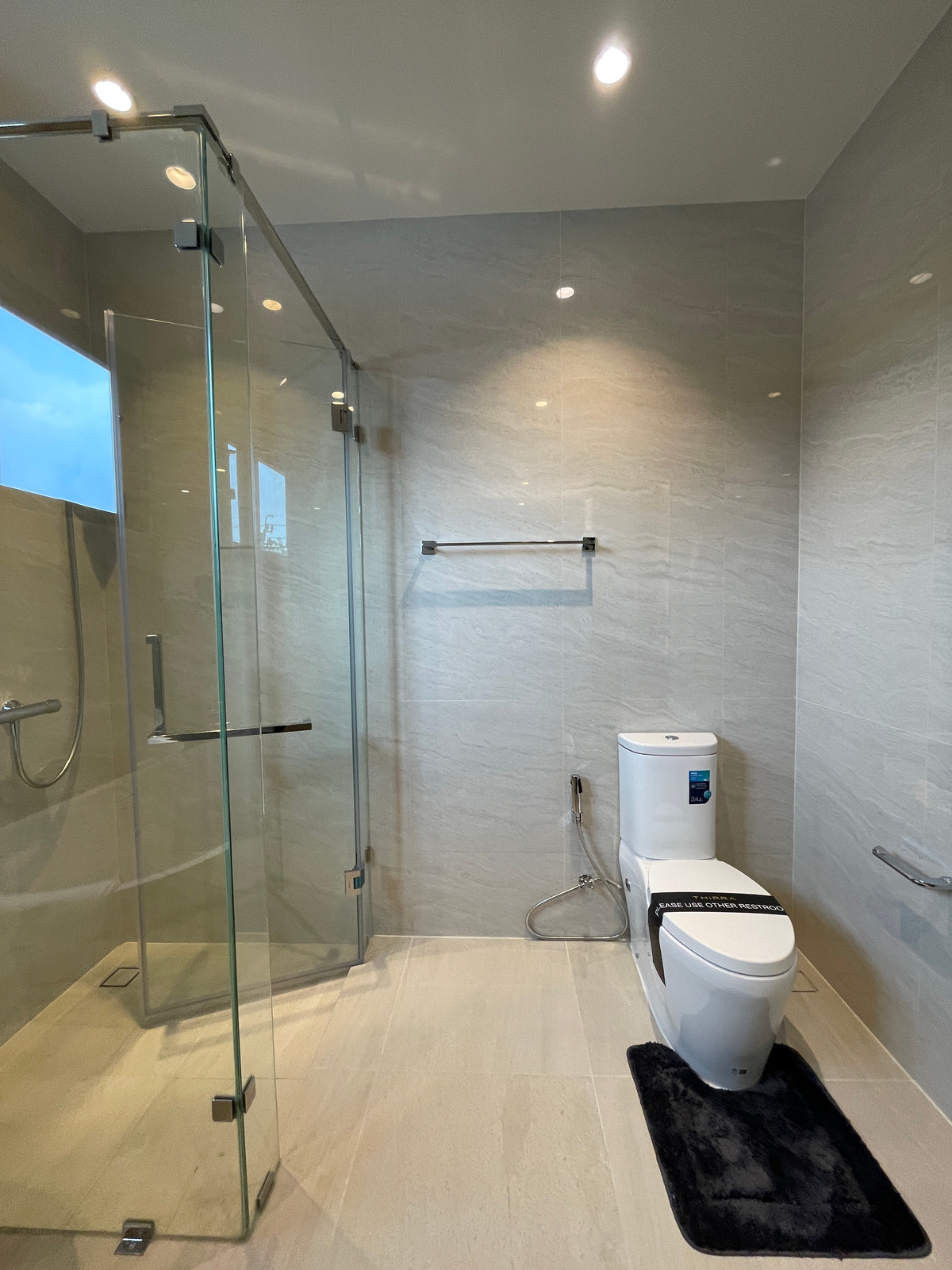 ขายบ้านโชคชัย4 ลาดพร้าว71 : ขายบ้านเดี่ยว Super Luxury THIRRA Ladprao แบบ Signature 575 ตร.ม. พร้อมสระว่ายน้ำส่วนตัว ตกแต่งครบพร้อมเครื่องใช้ไฟฟ้า ใกล้ MRT ภาวนา เพียง 700 ม.