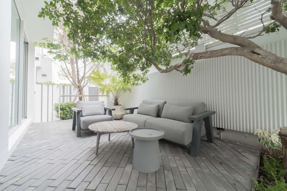 ขายบ้านเลียบทางด่วนรามอินทรา : ขายบ้านหรู VIVE เอกมัย–รามอินทรา ตกแต่งใหม่ พร้อมเข้าอยู่  พื้นที่กว้าง ฟังก์ชันครบ