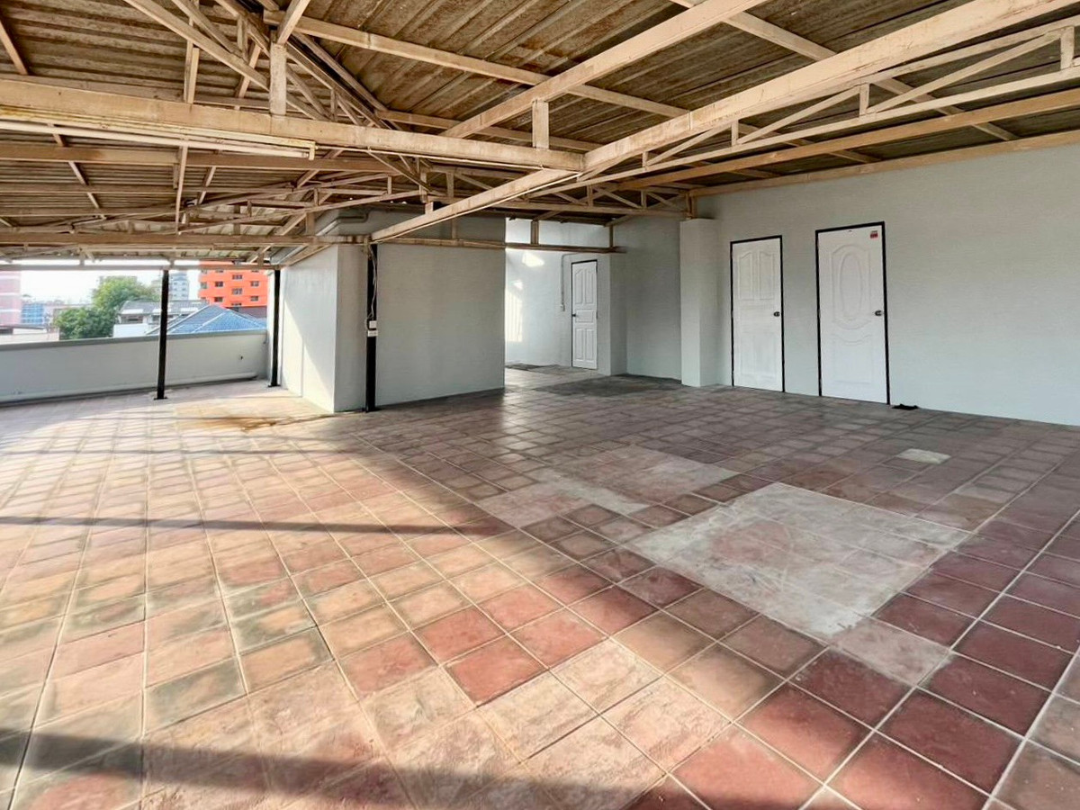 ขายโฮมออฟฟิศรัชดา ห้วยขวาง : Rare Large Standalone Office – ซอยรัชดาภิเษก 3 11b12b 45mb - Office Building - Ratchada 3 📞Call 090 919 9898