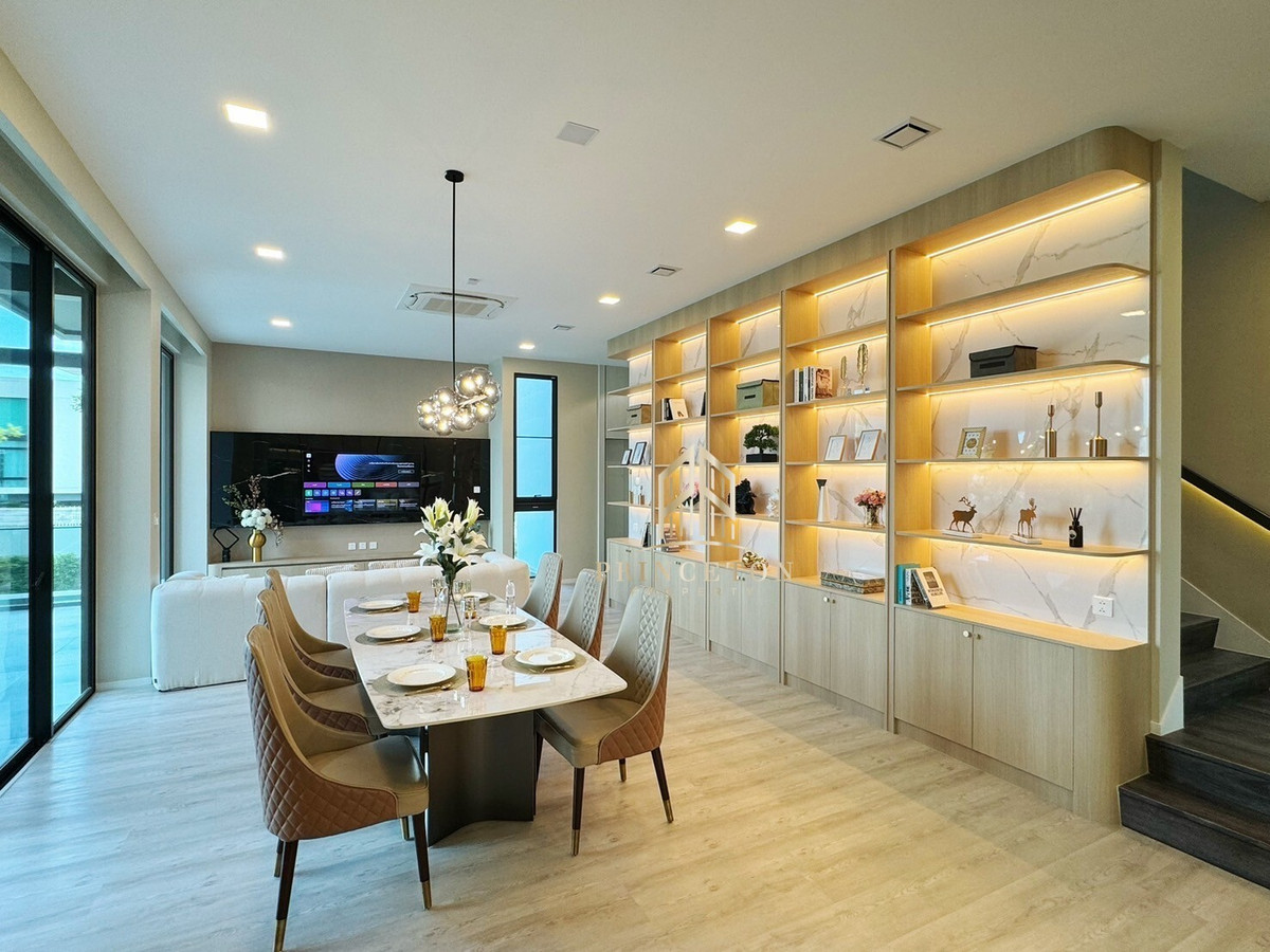 HousePattanakan, Srinakarin :  Luxury House For Sale or Rent VIVE Krungthep Kreetha next to Wellington School 📞092-4252445